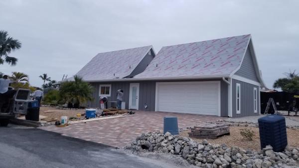 Roman's Roofing LLC