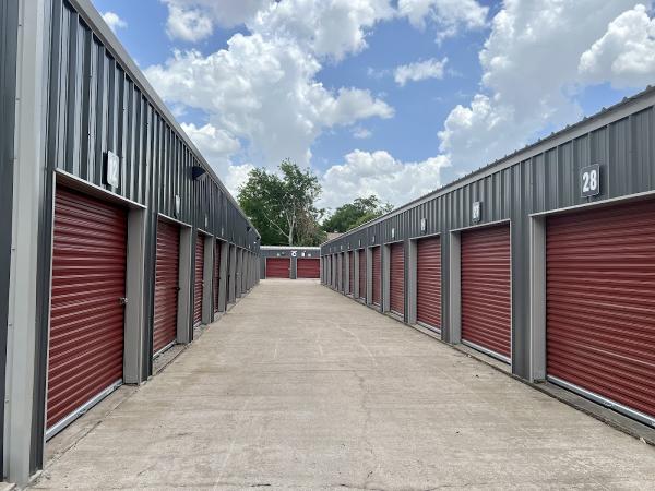 Storage 77055