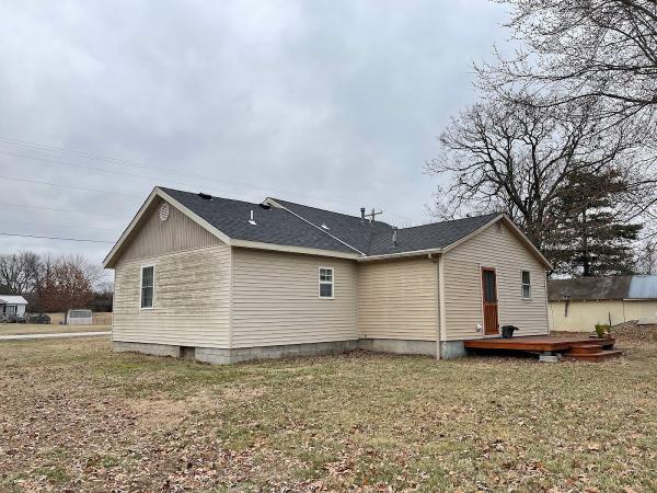 Monty's Roofing & Construction