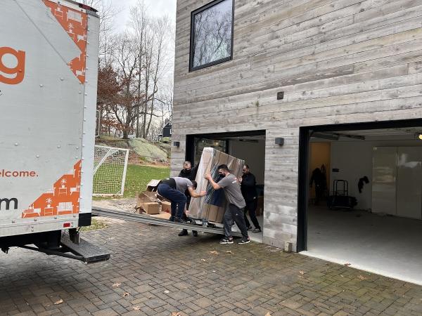 Elate Moving