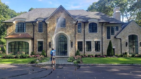 Clear Window Cleaner & Power Wash Cleaning Services