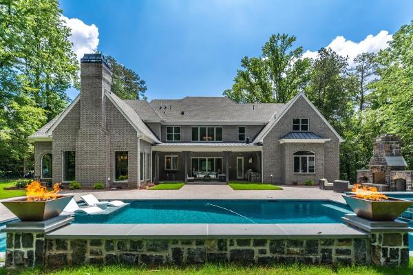 Bella Fine Homes​