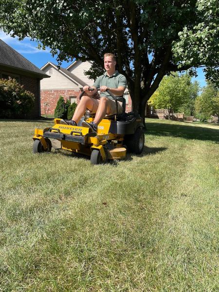 Lux Lawn Care Service