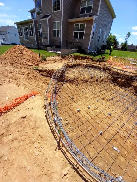 R & E Excavation LLC