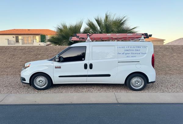 Light Up Electric LLC