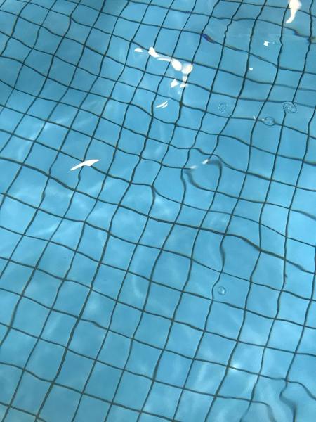 Kraken Pool Cleaning