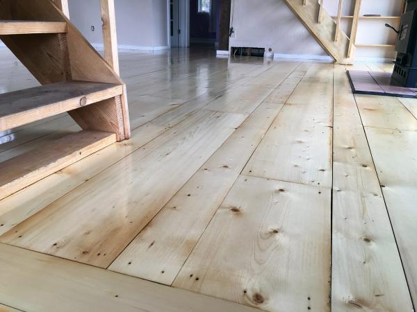 Woody's Hardwood Flooring