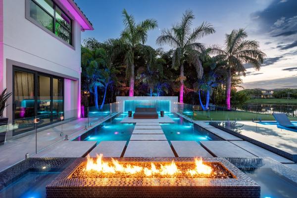 Ike's Carter Pool Companies