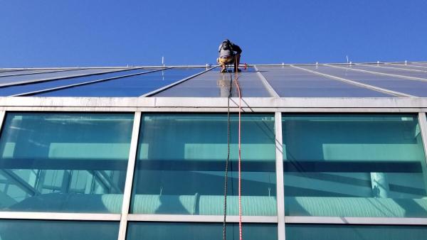 Illuminated Window Washing