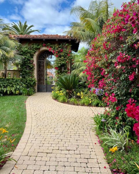 Signature Paving Inc.