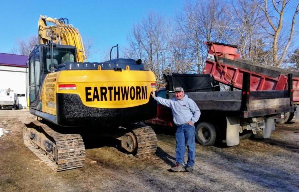 Earthworm Dozing and Excavating INC
