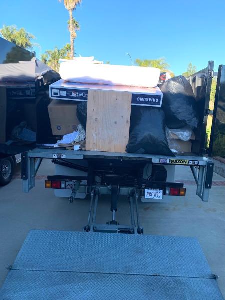 Right NOW Junk Removal & Hauling