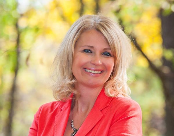 Christine Yarosz Re/Max Select Realtor