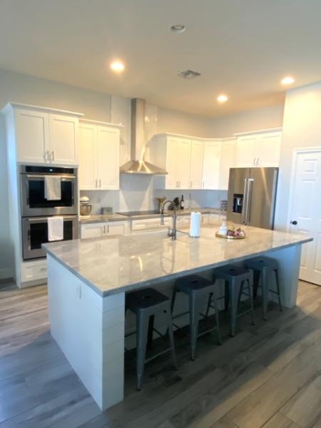 Red Rock Cabinets