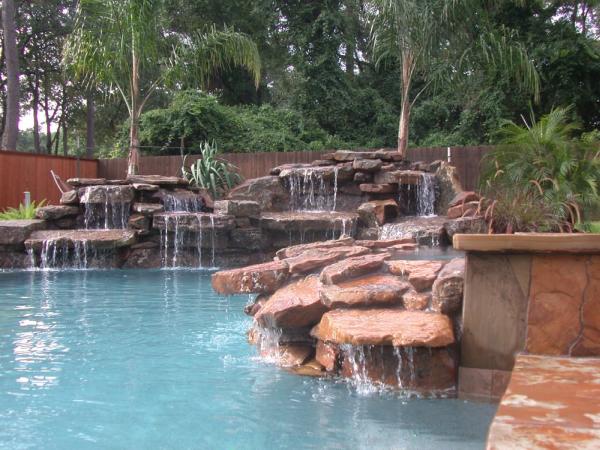 Supreme Pools & Spas Inc