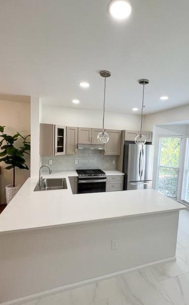 Boutique Construction Service Paramount