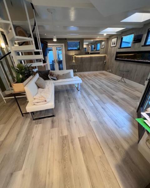 Luna's Flooring