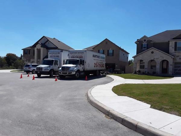 Martinez Movers LLC