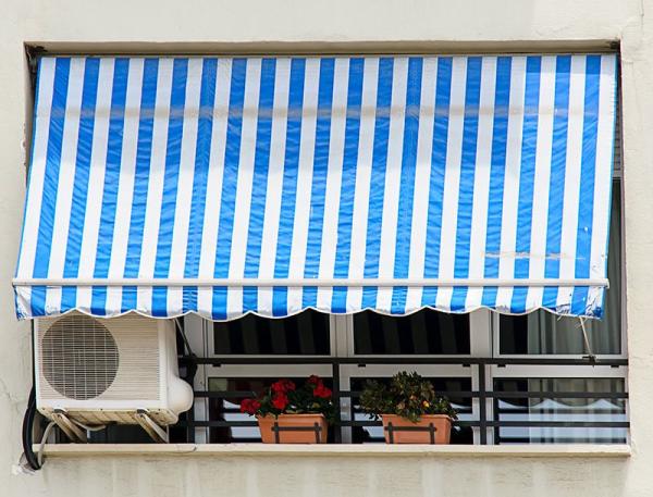 Alumaroll Awning