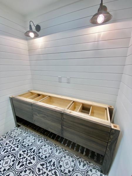 Cabinet Services Inc