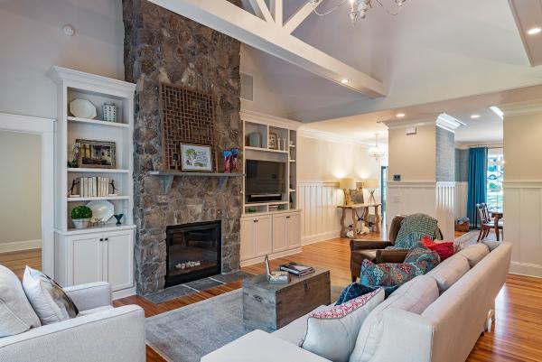 June Delugas Interiors Inc