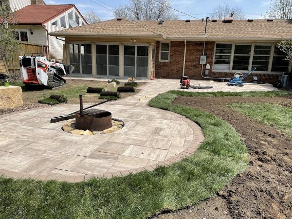 Viens Lawn & Landscaping Service
