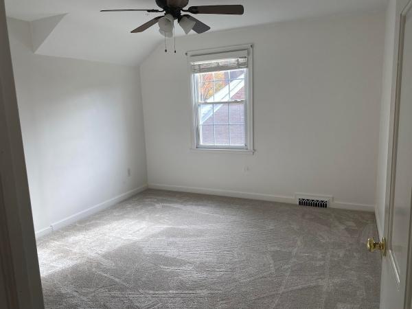 Robert's Carpeting Inc