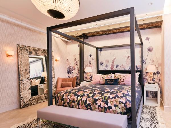 Francis Interiors