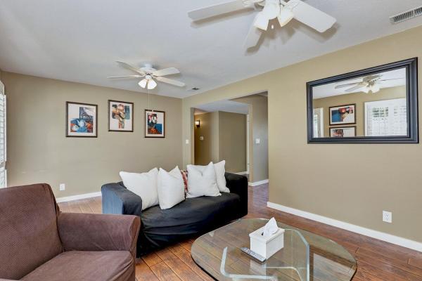 Vanessa Burtle // Real Estate // EXP Realty