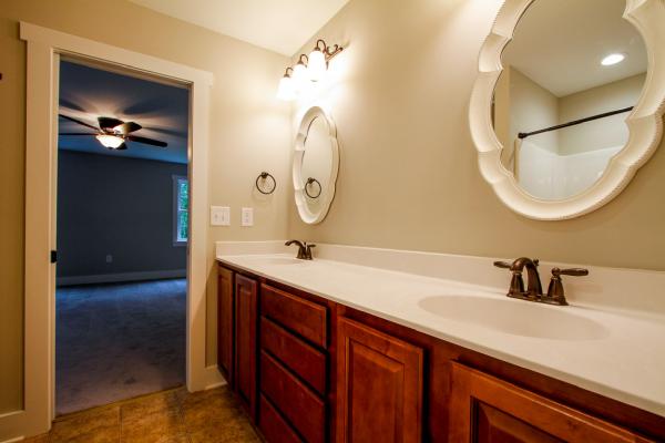 Hurst Homes Custom Homes & Remodeling