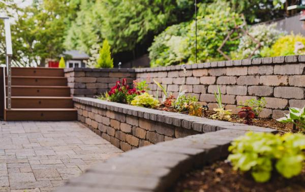 M R O Lawn & Landscaping LLC