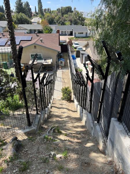 Calvet Fence