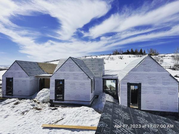 Rogue Roofing LLC