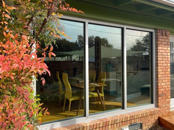 Super M Glass and Aluminum
