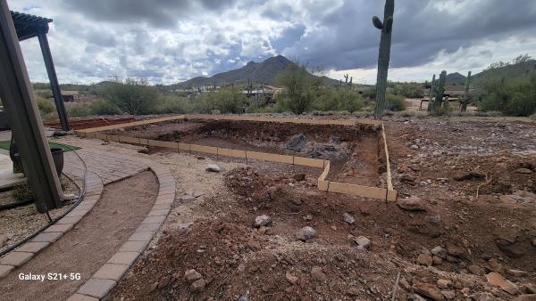 Luxe Pools and Landscaping