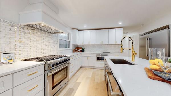 Benchmark Realty -Gabriela Fletcher