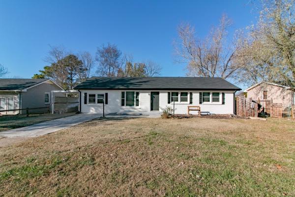 Benchmark Realty -Gabriela Fletcher