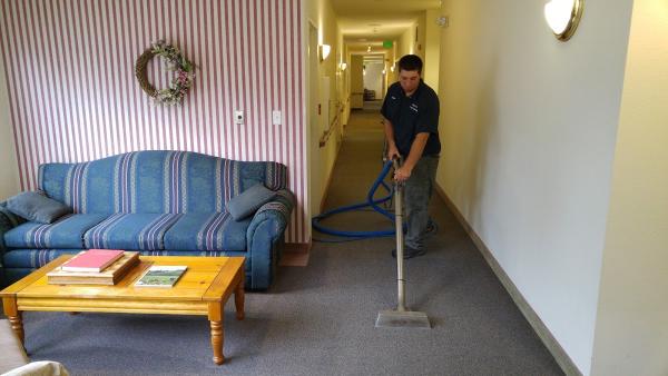 Robert E's Quality Carpet Cleaning