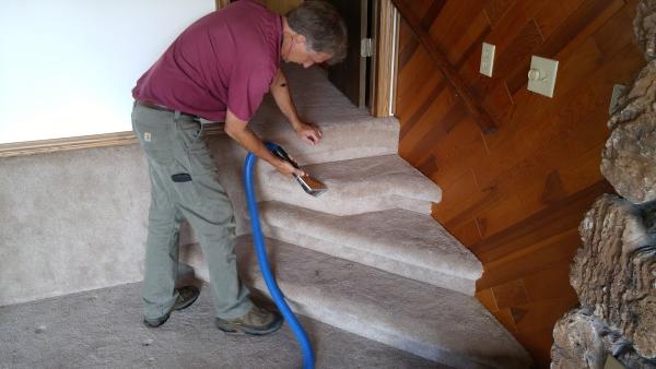 Robert E's Quality Carpet Cleaning