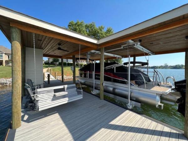 Dock & Deck