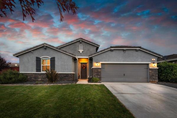 Realty One Group : Brett Freer