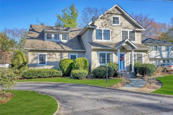 Sahra Mansouri Afati / Realty Connect USA Huntington