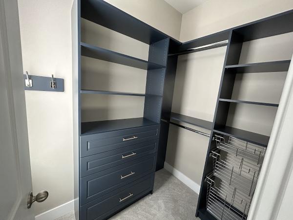 Econize Closets & Blinds