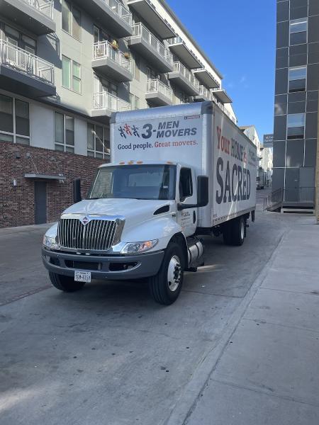 3 Men Movers