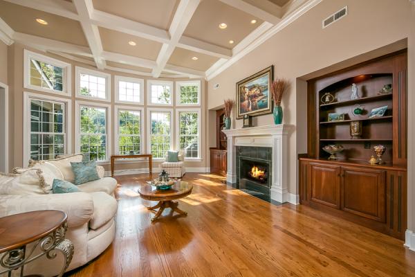 The Paula McDaniel Group With Real Estate Partners Chattanooga