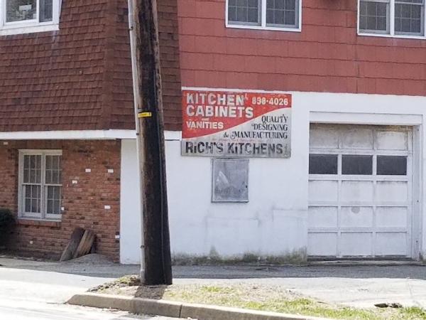Rich's Kitchens Inc
