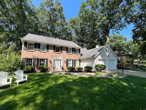 Advantage Roofing & Exteriors