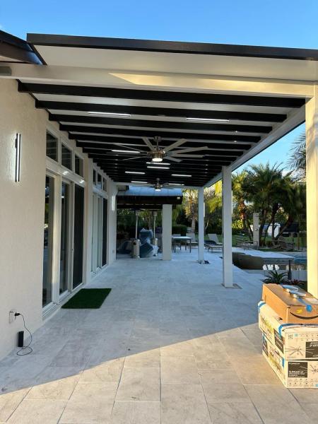 The Poste Aluminum