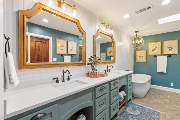 Moore Interiors