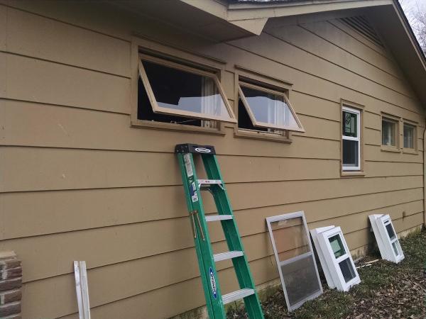 Holt's Siding & Replacement Windows